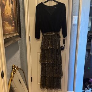 Leslie Fay Black and Gold Long Sleeve Dress